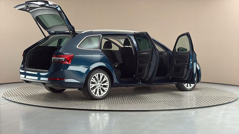 Škoda Superb 2.0 TDI DSG 4x4 Style Combi - fotka 6 z 27