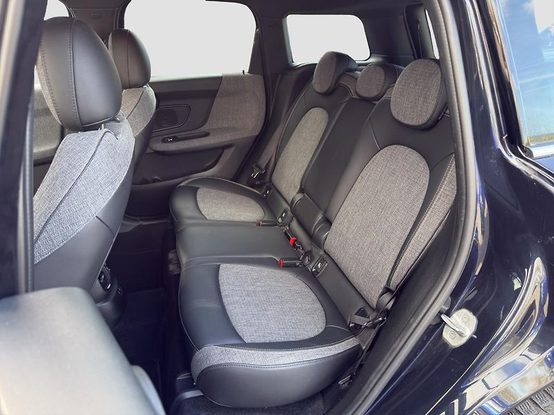 Mini Countryman Cooper ALL4 - fotka 14 z 18
