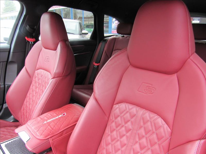 Audi S6 3,0 TDI 253kW Avant Quattro - fotka 34 z 37