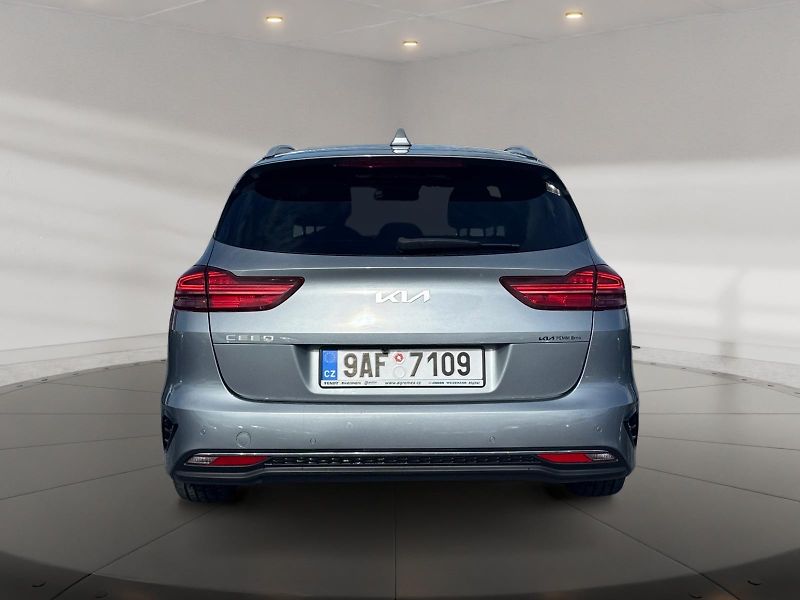 Kia Ceed (2022) TOP 1.5T-GDI 118kW CZ DPH - fotka 5 z 11