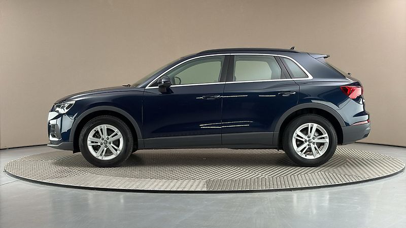 Audi Q3 2.0 35TDI S Tronic - fotka 4 z 24