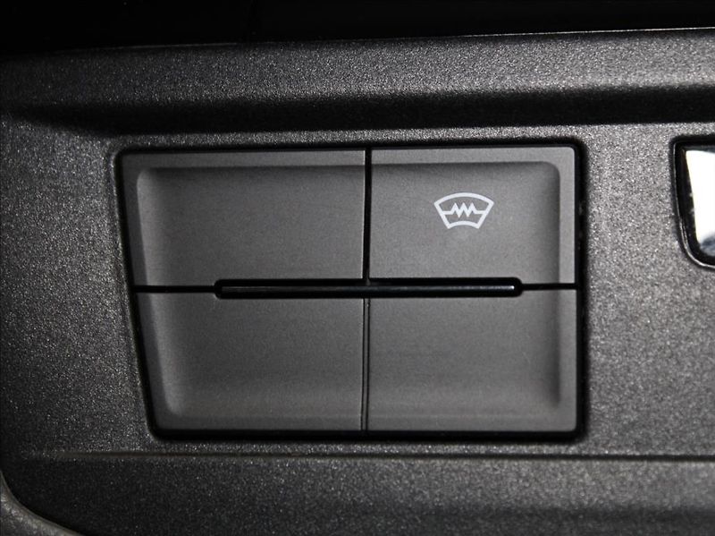 Volkswagen Transporter 2,0 TDi 110kW DR TZ 8-míst ČR - fotka 21 z 25