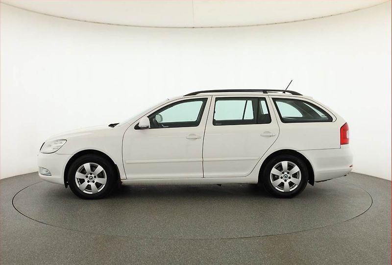 Škoda Octavia (2012) 1.4 TSI, ČR,1.maj, po STK - fotka 3 z 17