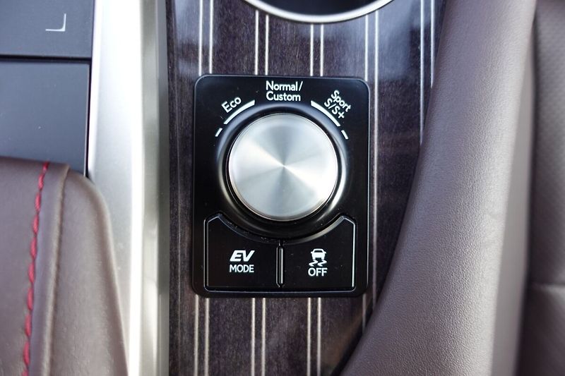 Lexus RX 450h RX450H Luxury - fotka 29 z 43