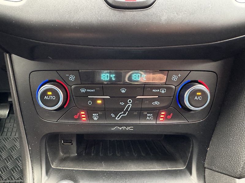 Ford Focus (2018) 1.6Ti-VCT Digi Klima Tempomat - fotka 9 z 46