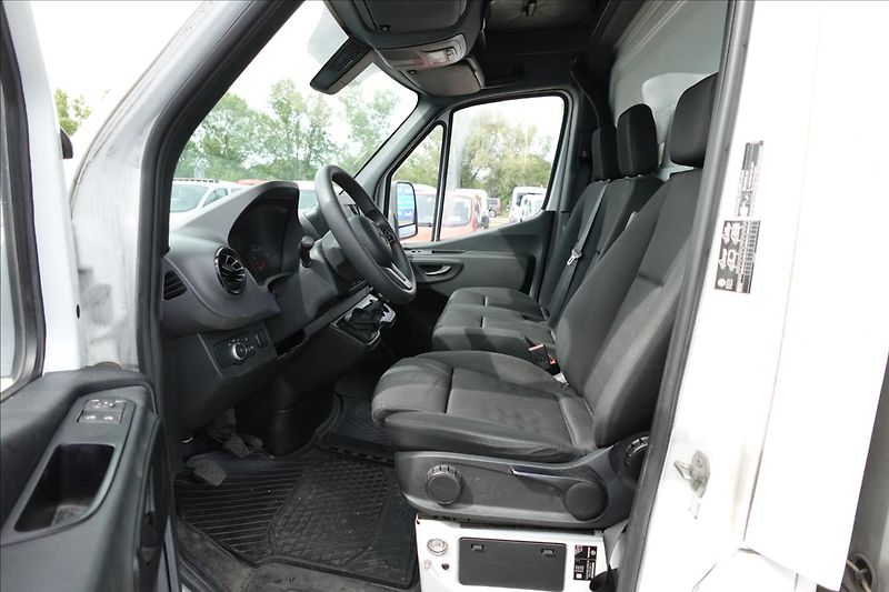 Mercedes-Benz Sprinter 2,0 CDI  319 PLACHTA SPANÍ - fotka 16 z 31