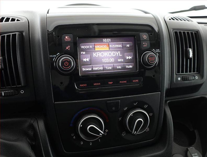 Peugeot Boxer (2021) 2.2 BlueHDi, L3H2, 13m3, 1.0t - fotka 8 z 15