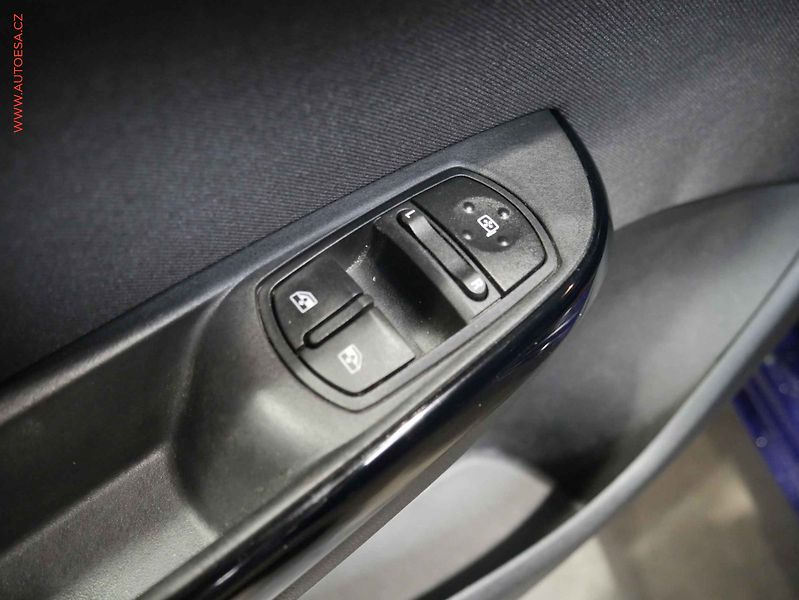 Opel Corsa (2017) 1.4i, 1.maj,ČR, servis.kniha - fotka 16 z 16
