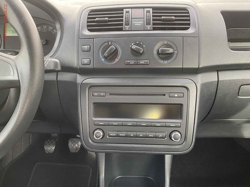 Škoda Fabia (2014) 1.2 12V, Active, AC - fotka 12 z 16