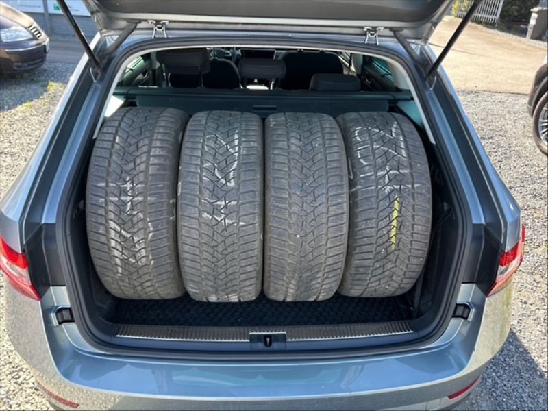 Škoda Superb 2,0 TDI 110 Style AT - fotka 6 z 11