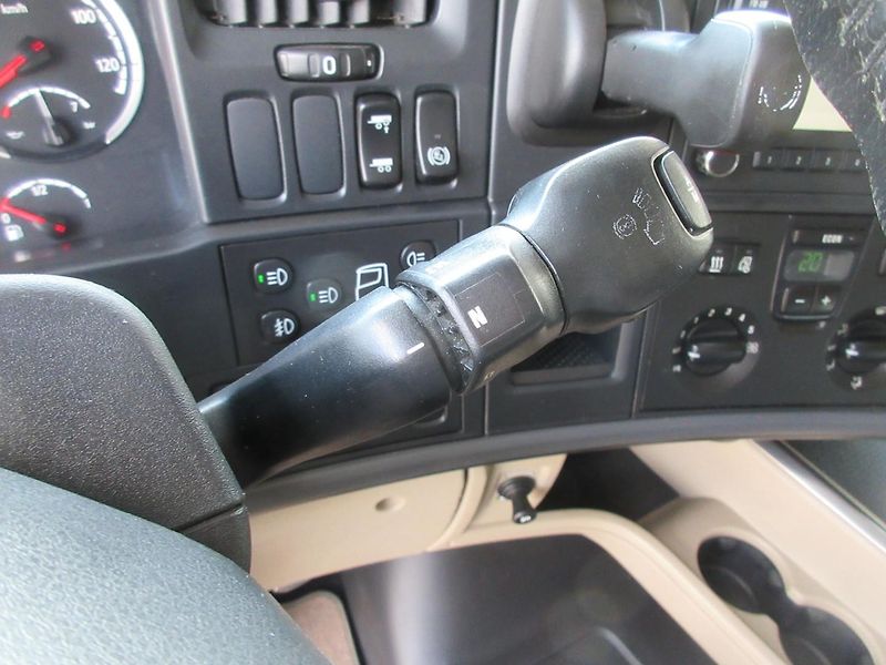 Scania Ostatní R520 V8, retarder, mega - fotka 10 z 22