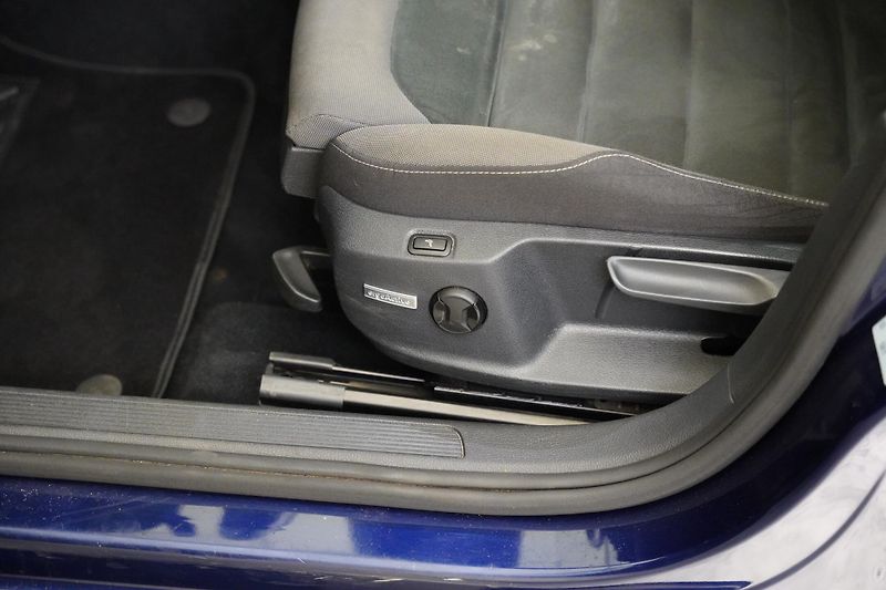 Volkswagen Golf - fotka 15 z 27