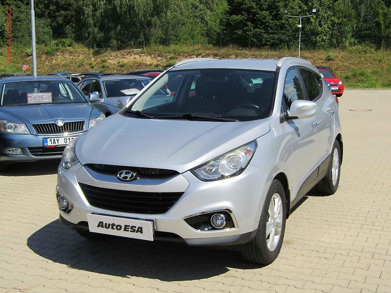 Hyundai ix35 (2012) 2.0CRDi 4x4, ČR, Výhř.sed. - fotka 3 z 22