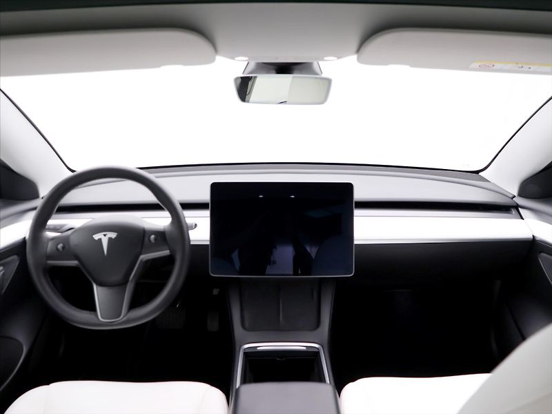 Tesla Model 3 LongRange AWD SOH90,6% DPH - fotka 26 z 33
