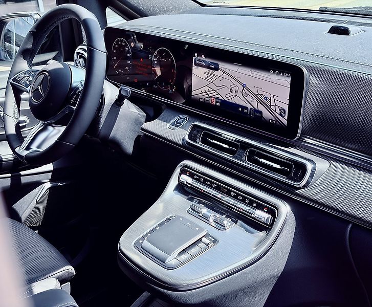 Mercedes-Benz Třídy V (2026) 300d EXCLUSIVE AMG 4M L AIR - fotka 18 z 36