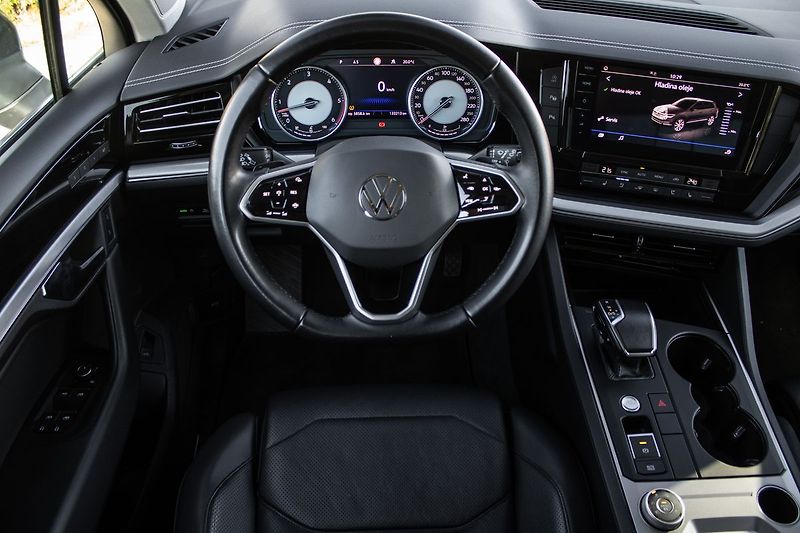 Volkswagen Touareg - fotka 11 z 26