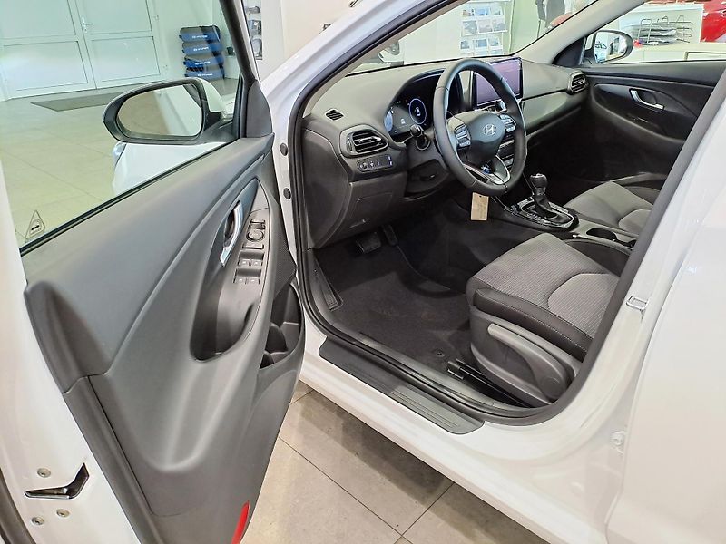 Hyundai i30 (2026) 1,6 T-GDI DCT GO Czech! - fotka 12 z 19