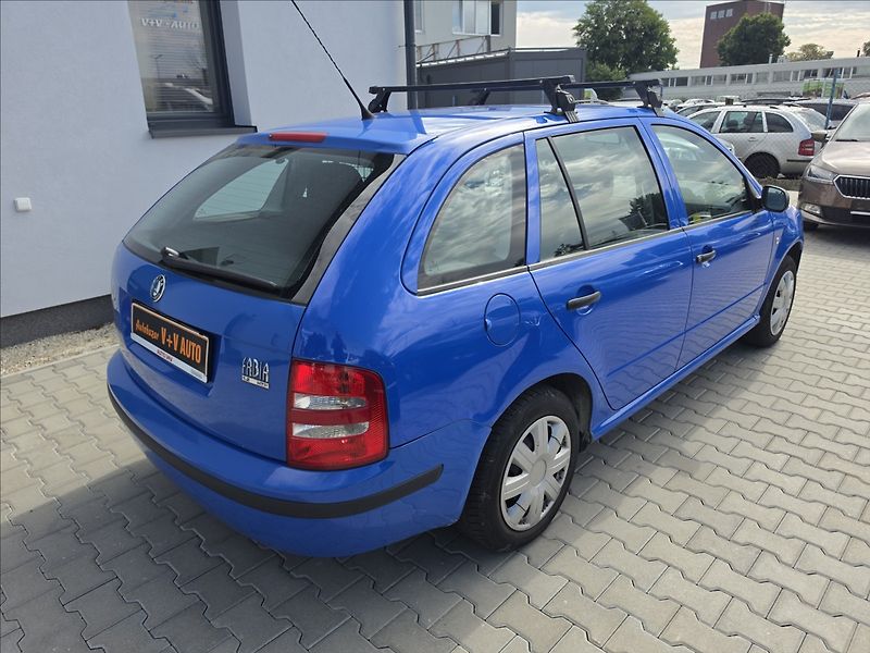 Škoda Fabia 1,2 HTp Clasic SERVISOVÁNO - fotka 6 z 37