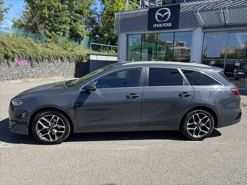 Kia Ceed 1,5 TGDi AT TOP PLNÝservisKIA - fotka 2 z 44