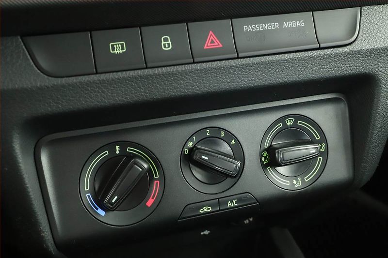 Škoda Fabia (2021) Ambition 1.0 TSI, Serv.kniha - fotka 13 z 14