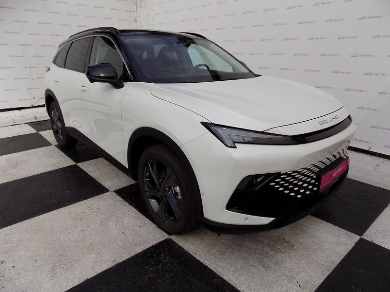 BAIC X5 (2025) 1.5T/AT/Pixel-Led/PANO/DPH/ - fotka 5 z 38