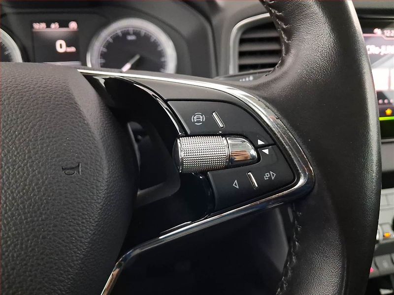 Škoda Karoq (2022) Style 2.0 TDI - fotka 17 z 23
