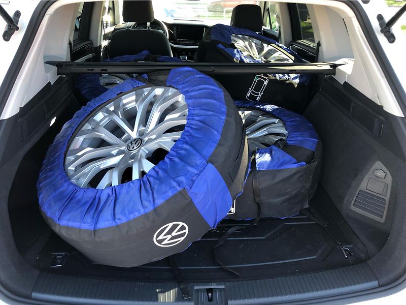 Volkswagen Touareg 3,0 TDI V6 4Motion - fotka 13 z 27