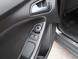 Ford Focus (2017) 1.5 TDCi, Tempomat - náhled 16