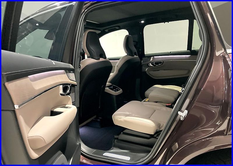 Volvo XC90 (2026) B5 AWD PLUS BRIGHT  - fotka 10 z 20