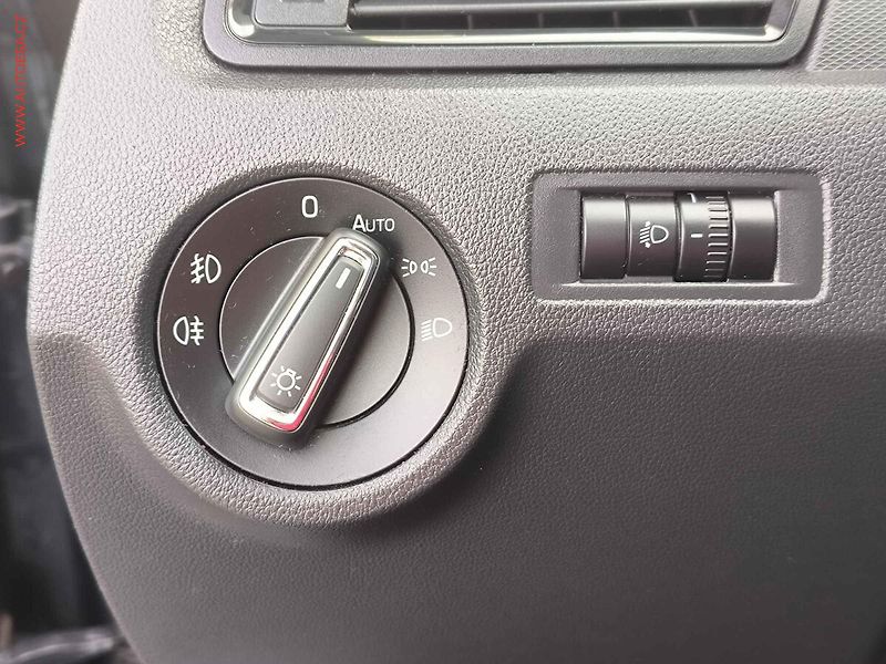Škoda Rapid (2015) 1.2 TSi, ScoutLine - fotka 17 z 20