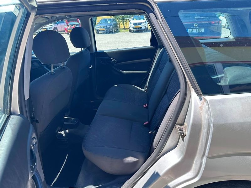 Ford Focus 1.6i 74kW/Tažné/Eko.se Neplatí - fotka 11 z 21