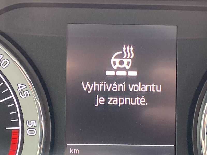 Škoda Karoq (2021) 2.0 TDI Style+ - fotka 19 z 38