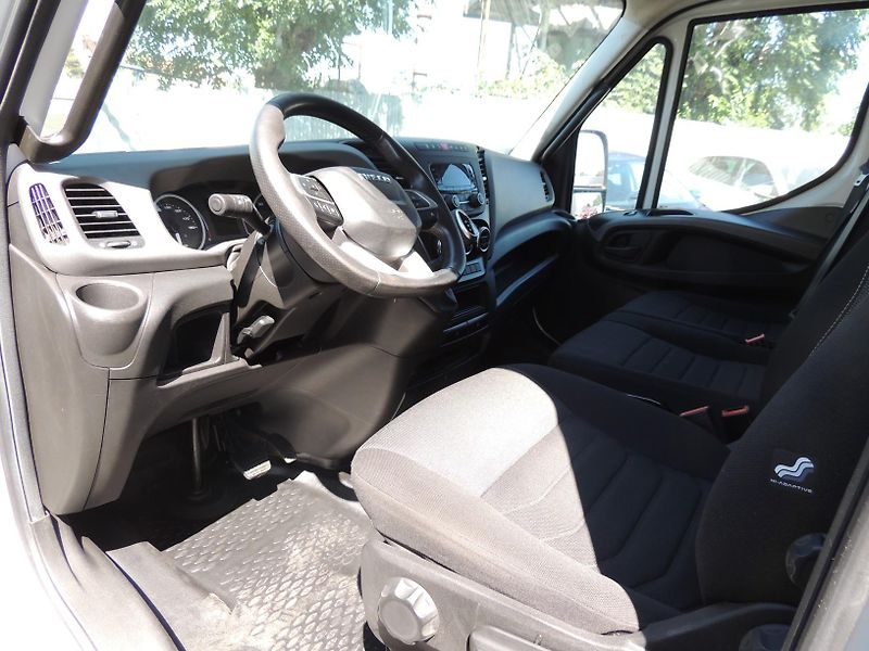Iveco Daily (2022) 3.0D,129kw,automat,ČR,1.maj. - fotka 15 z 46