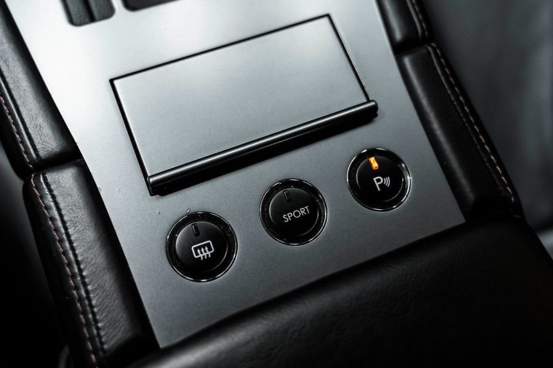 Aston Martin DB9 - fotka 15 z 19