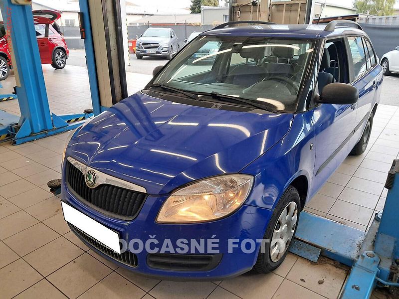 Škoda Fabia (2008) 1.4MPI, 1.maj,ČR, tažné - fotka 1 z 3
