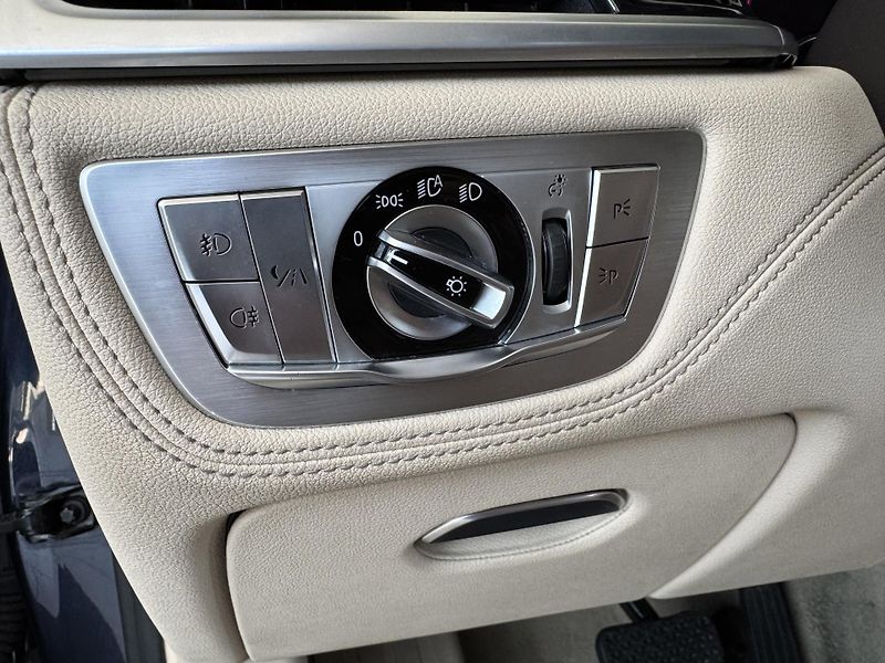 BMW Řada 7 750i xDrive*Laser*NočníVidění - fotka 32 z 47
