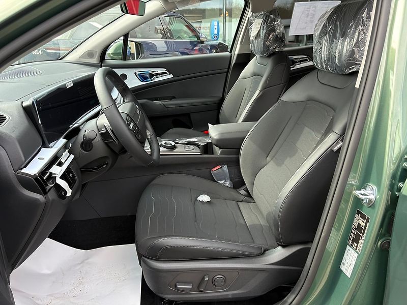 Kia Sportage (2026) 1,6 T-GDi GPF 4x4 7DCT TOP (20 - fotka 12 z 18