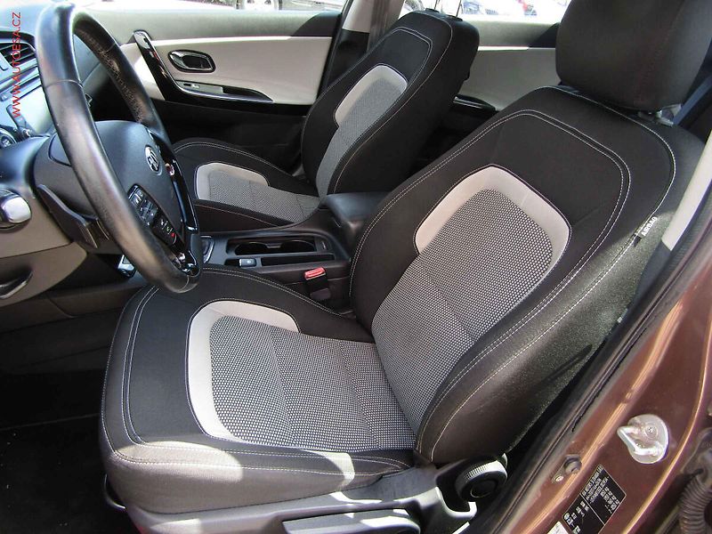Kia Ceed (2012) 1.6 GDi, Spirit, AT, xenon - fotka 9 z 18