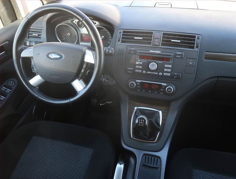 Ford C-MAX (2008) Ghia 1.6 TDCi, Tažné, Klima - fotka 7 z 17