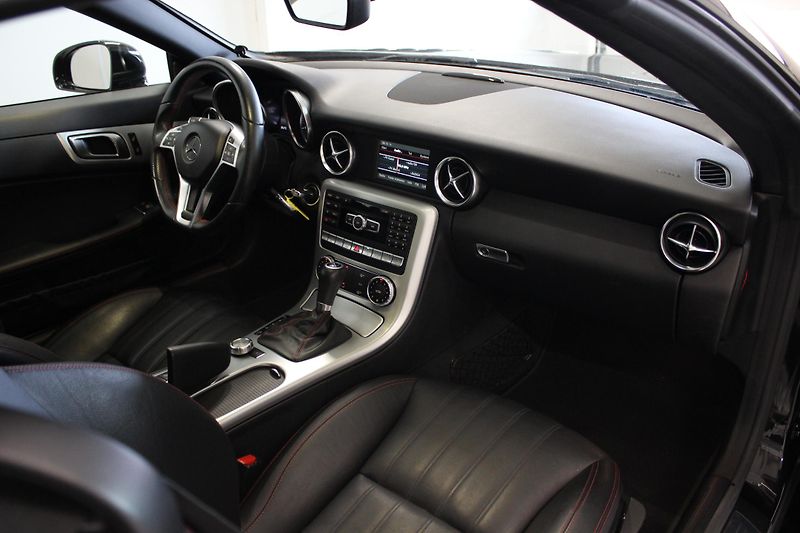 Mercedes-Benz SLK (2015) SLK350 3,5 AUTOMAT - fotka 23 z 37