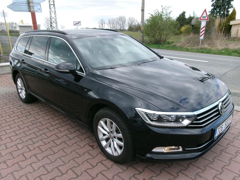 Volkswagen Passat Variant (2018) 1,5TSI AC NAVI ACC BT - fotka 11 z 39