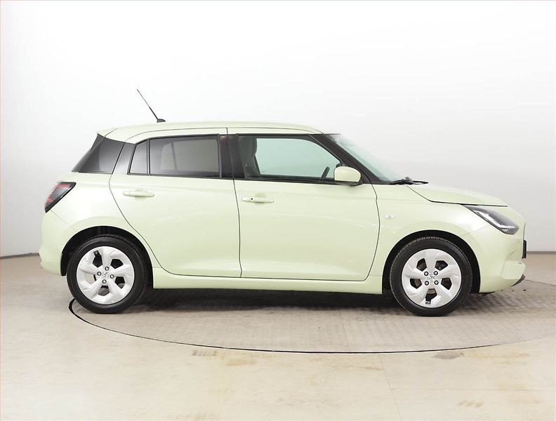Suzuki Swift (2025) 1.2, Serv.kniha, Navi - fotka 6 z 19