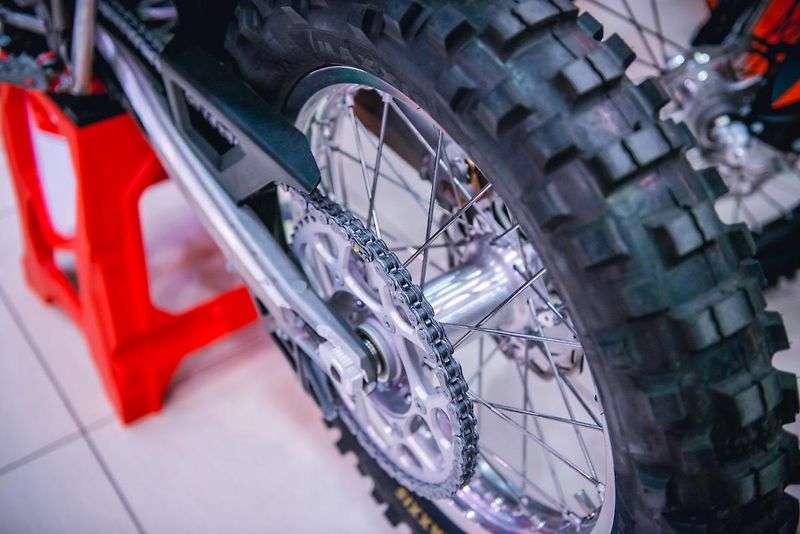GASGAS EC 250 Racing (2022) EC 250 TPI 2T - fotka 23 z 49