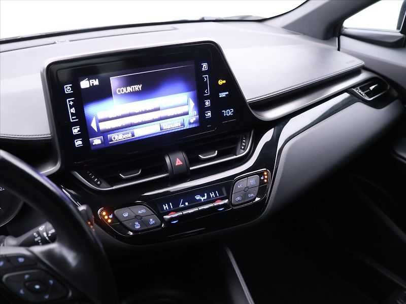 Toyota C-HR 1,2 Turbo 85kW CZ Serv.kniha - fotka 21 z 32
