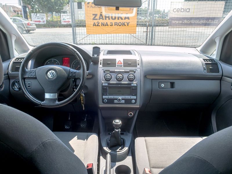 Volkswagen Touran (2008) 1.9TDI 77KW – ROZVODY - fotka 12 z 43