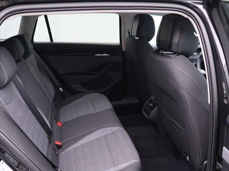 Škoda Superb 2,0 TSI 110KW SELECTION DPH - fotka 14 z 38