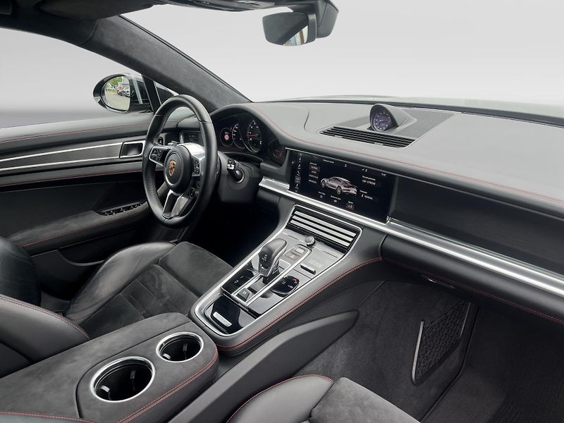 Porsche Panamera (2019) GTS - fotka 22 z 30