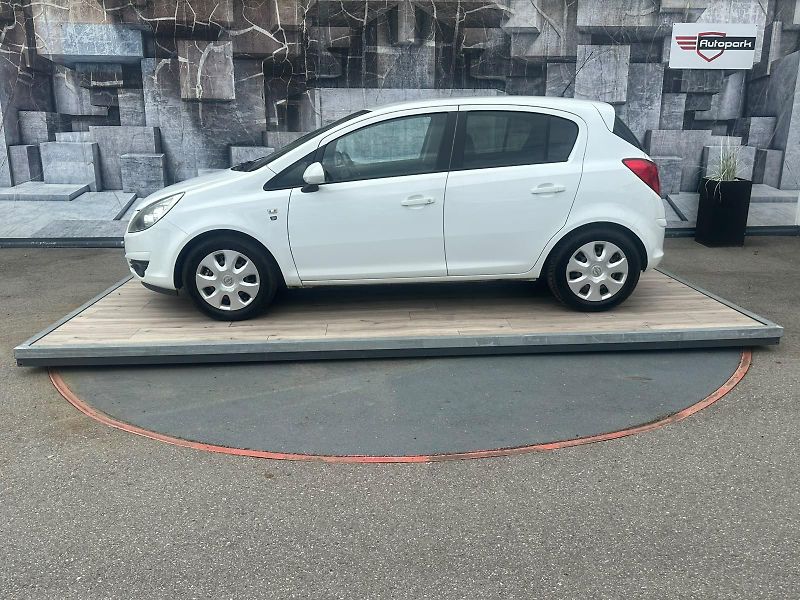 Opel Corsa (2010) 1.2i,63KW,TEMPOMAT,111 EDITION - fotka 4 z 24