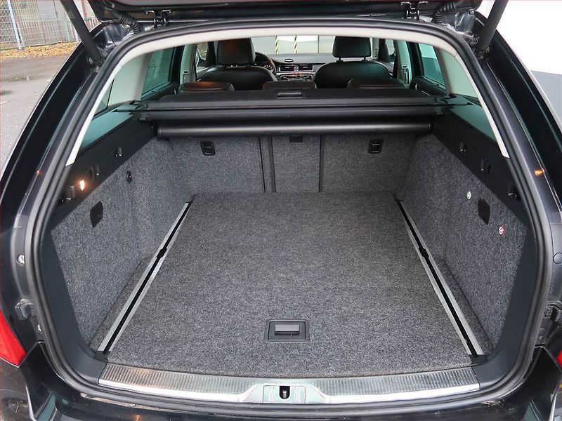 Škoda Superb (2012) Laurin&Klement 2.0 TDI, Xenony - fotka 13 z 21