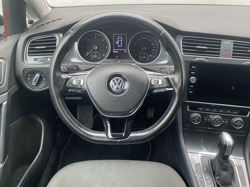 Volkswagen Golf (2019) 2.0 TDi, Comfortline, DSG - fotka 11 z 18